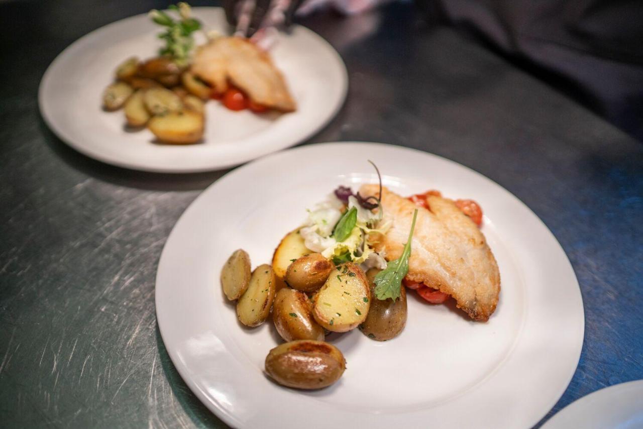 Hotel Restaurant Roemer Merzig Kültér fotó