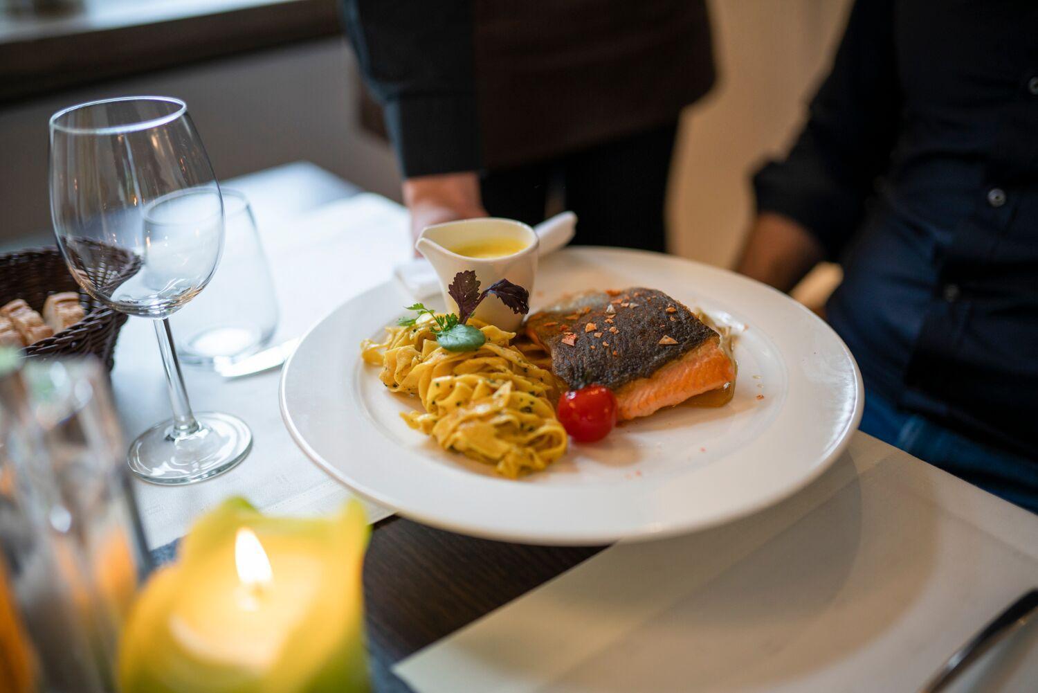 Hotel Restaurant Roemer Merzig Kültér fotó