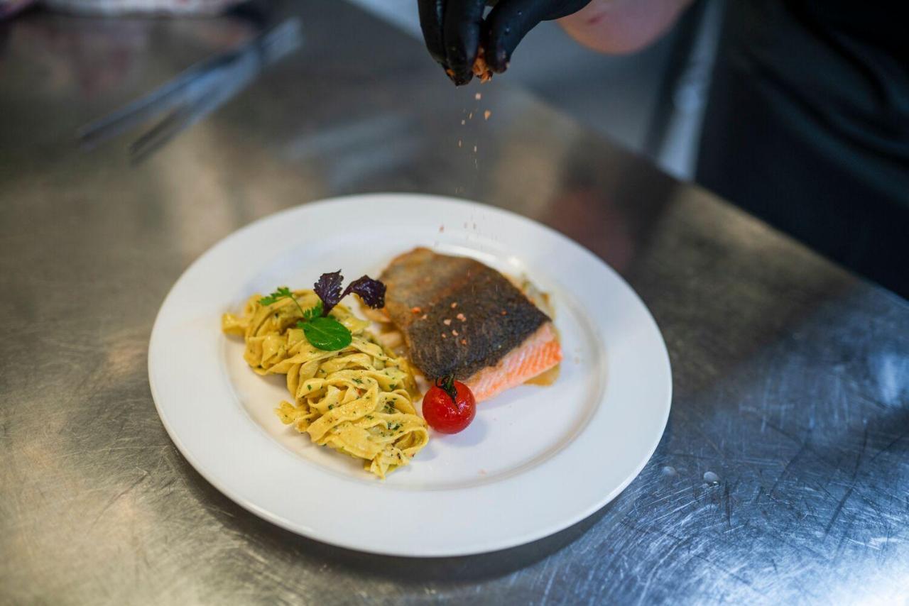 Hotel Restaurant Roemer Merzig Kültér fotó